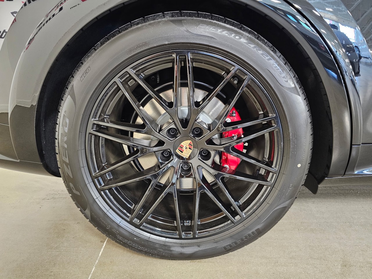 2026 Porsche Cayenne - Image 15