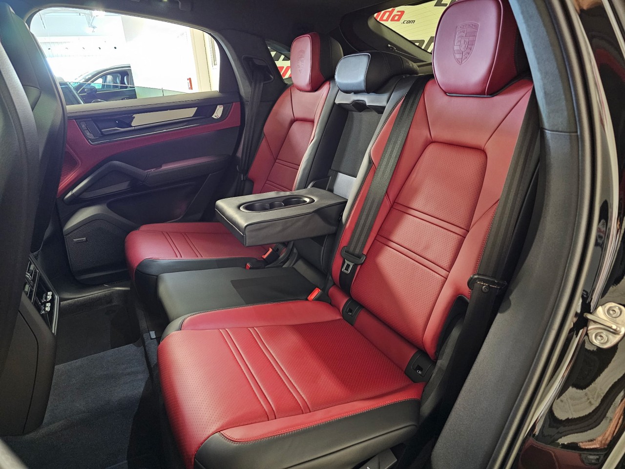 2026 Porsche Cayenne - Image 27