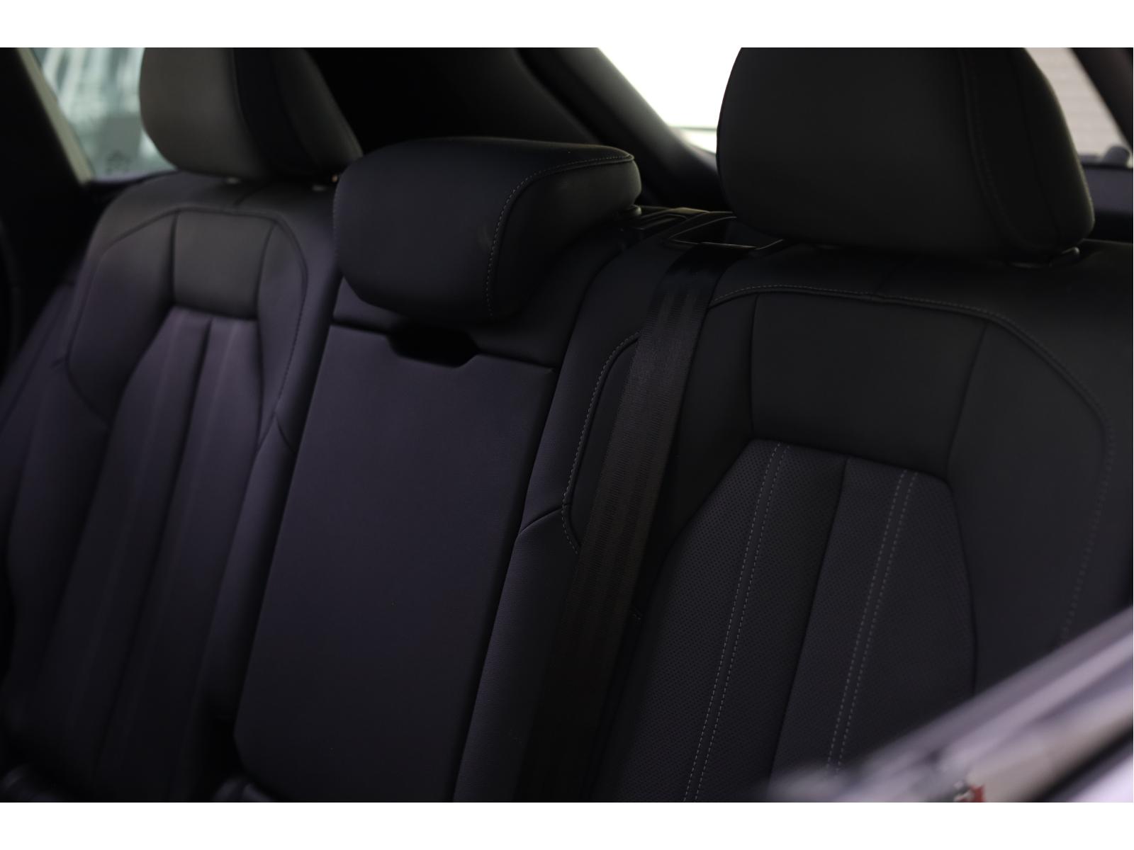 2025 Audi Q5 - Image 14