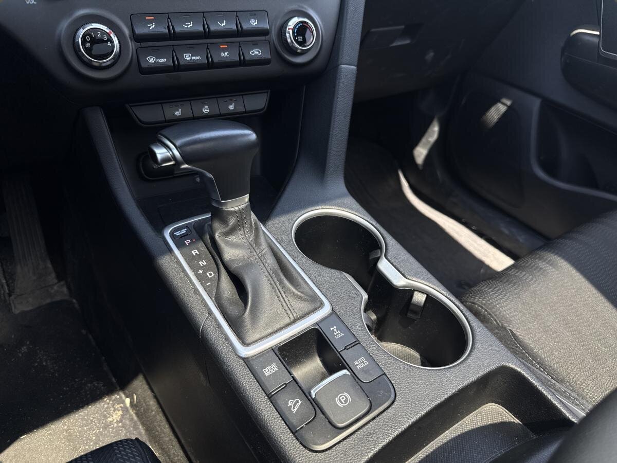 2022 Kia Sportage - Image 18