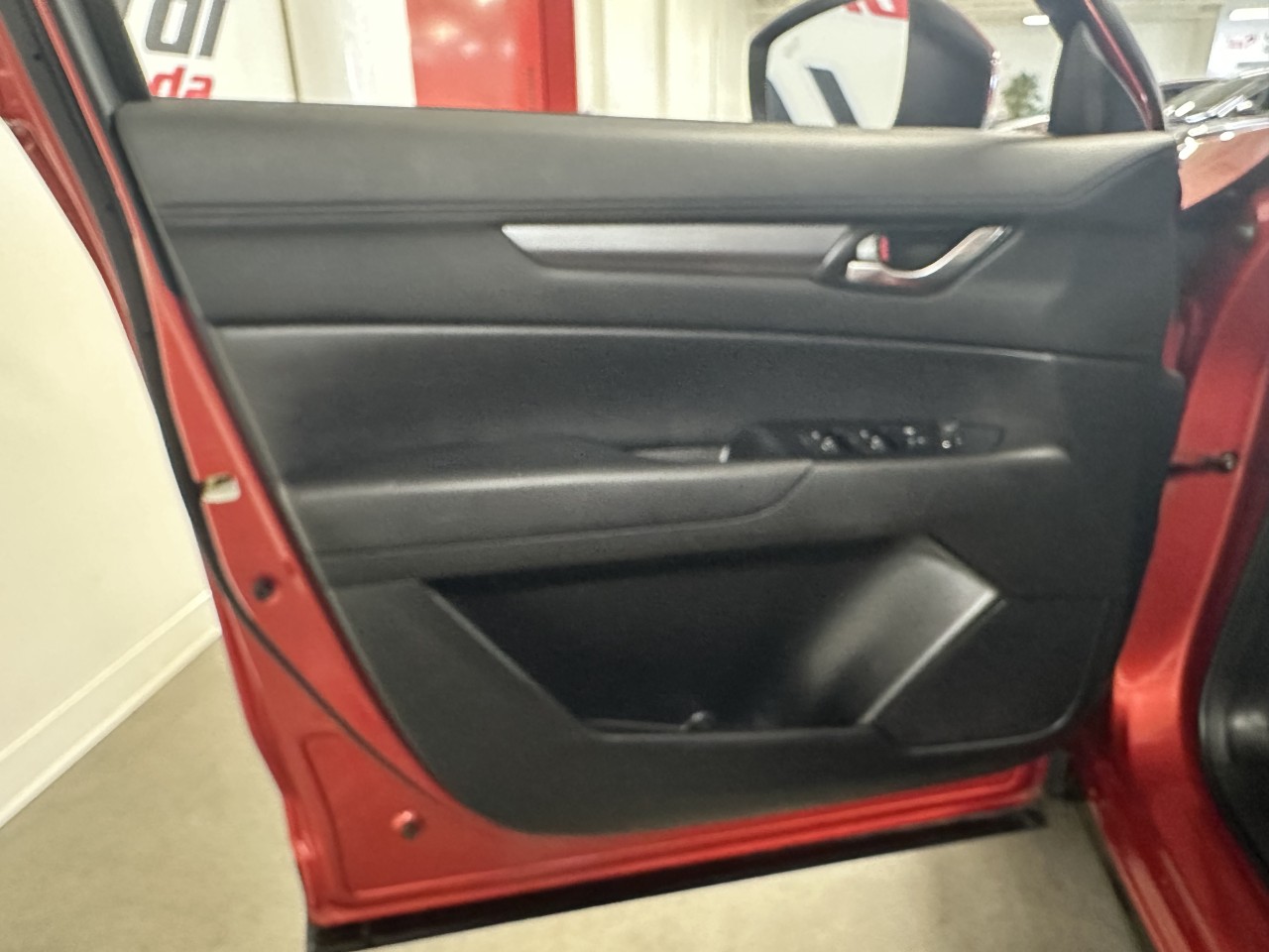 2020 Mazda CX-5 - Image 11