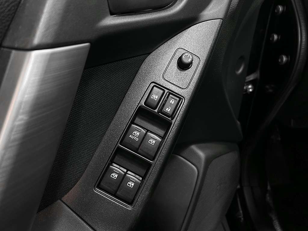 2015 Subaru Forester - Image 9