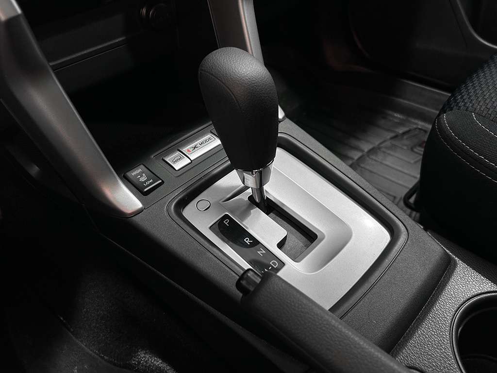 2015 Subaru Forester - Image 13