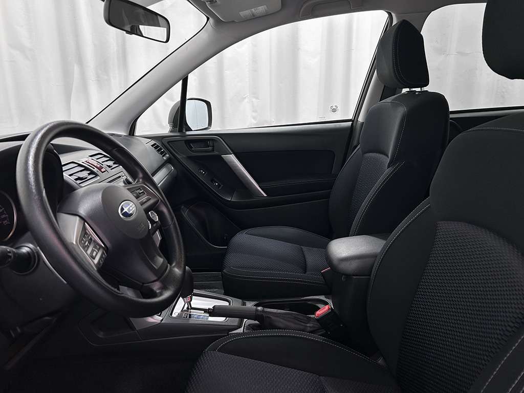 2015 Subaru Forester - Image 15