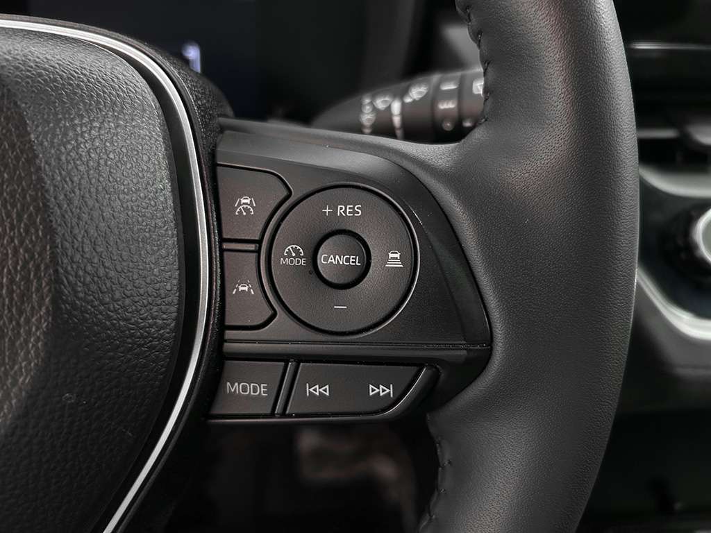 2026 Toyota Corolla Cross - Image 12