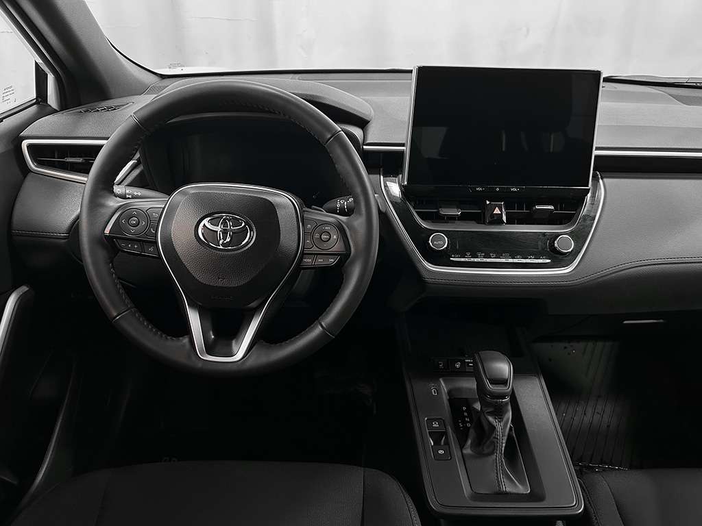 2026 Toyota Corolla Cross - Image 18