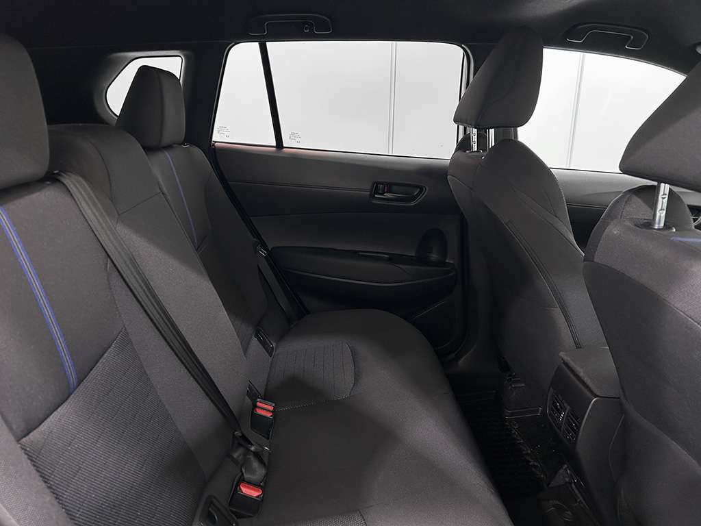 2026 Toyota Corolla Cross - Image 19