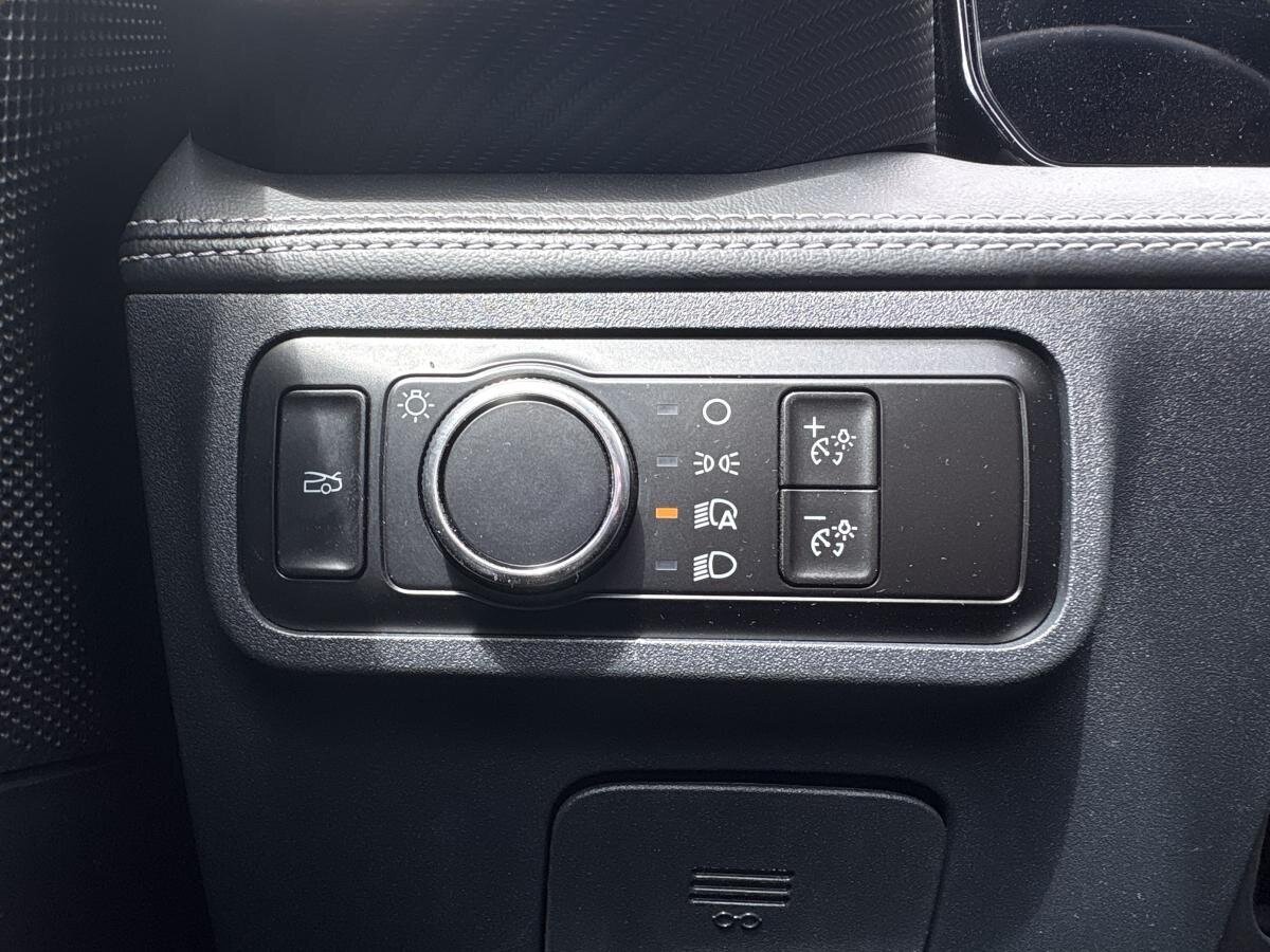 2025 Ford Mustang - Image 22