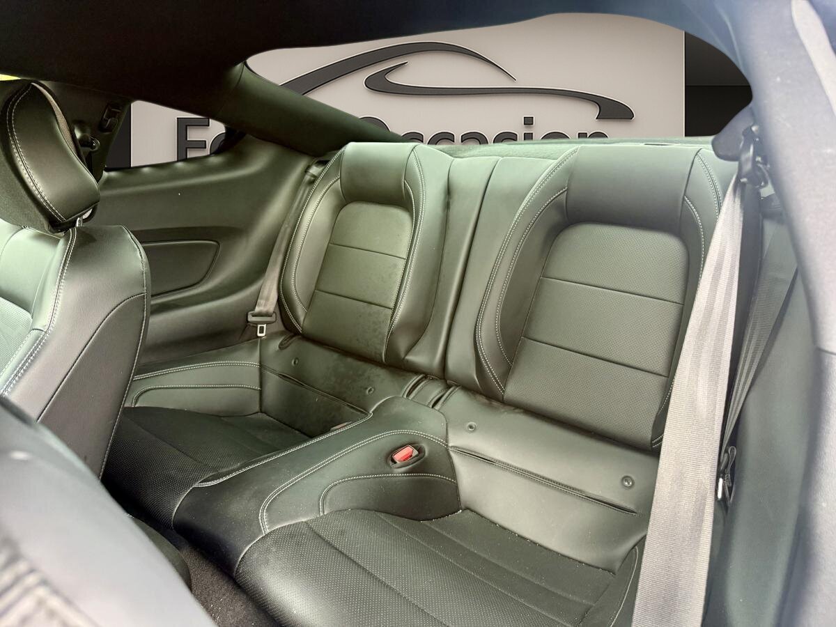 2022 Ford Mustang - Image 8