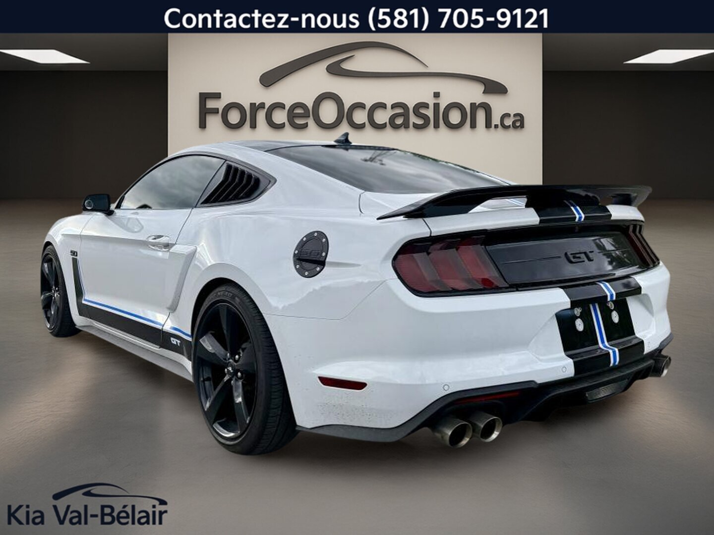 2022 Ford Mustang - Image 11