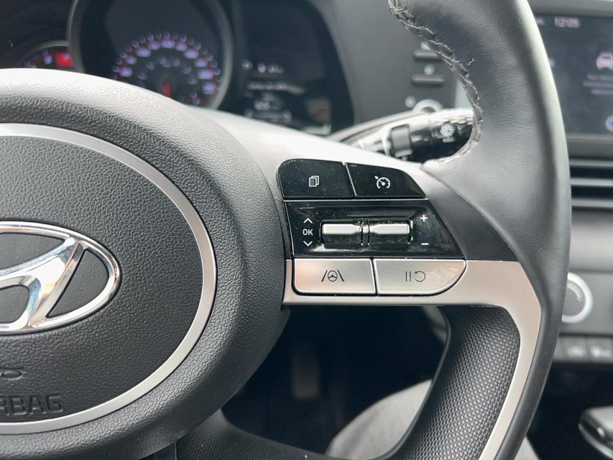 2023 Hyundai Elantra - Image 10