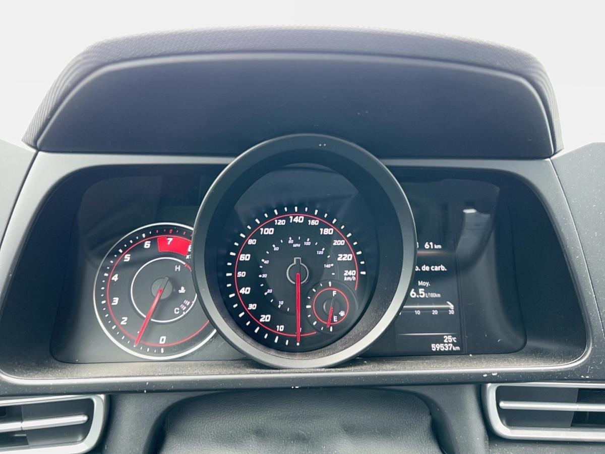 2023 Hyundai Elantra - Image 11