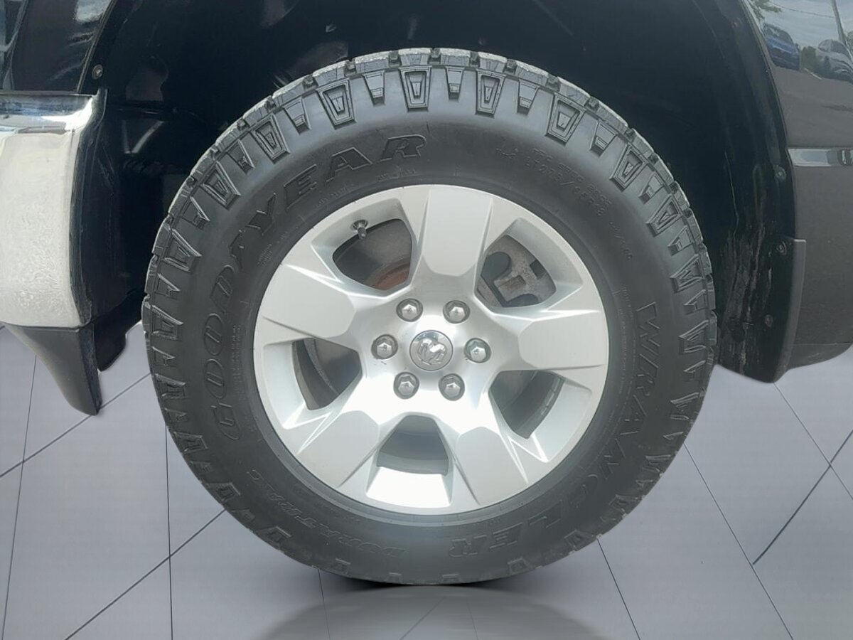 2021 RAM 1500 - Image 6