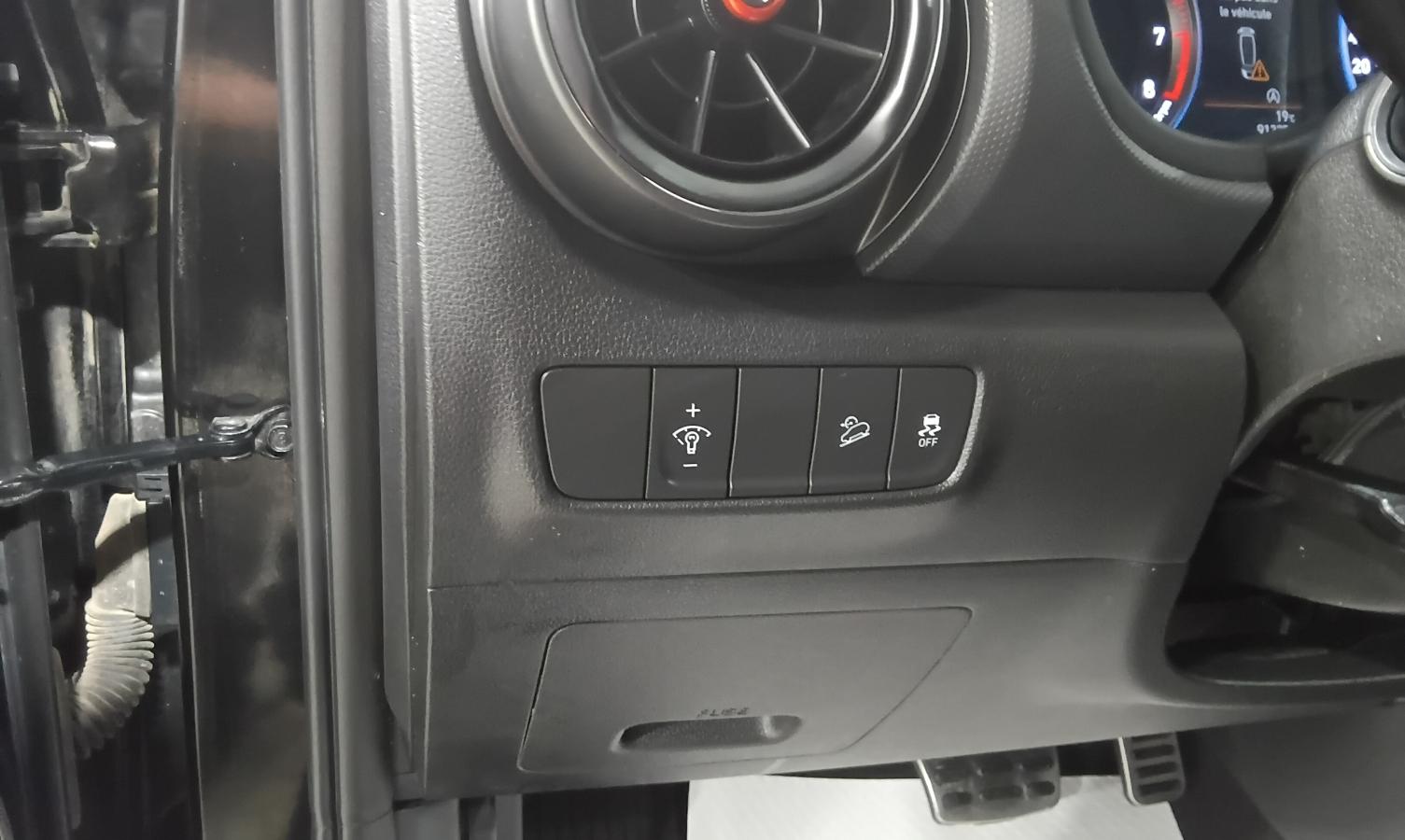 2022 Hyundai Kona - Image 21