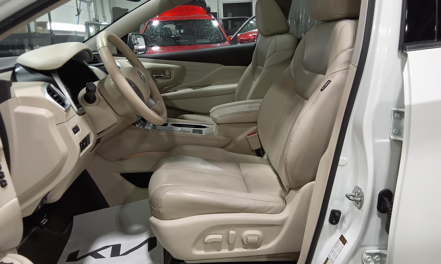 2018 Nissan Murano - Image 11