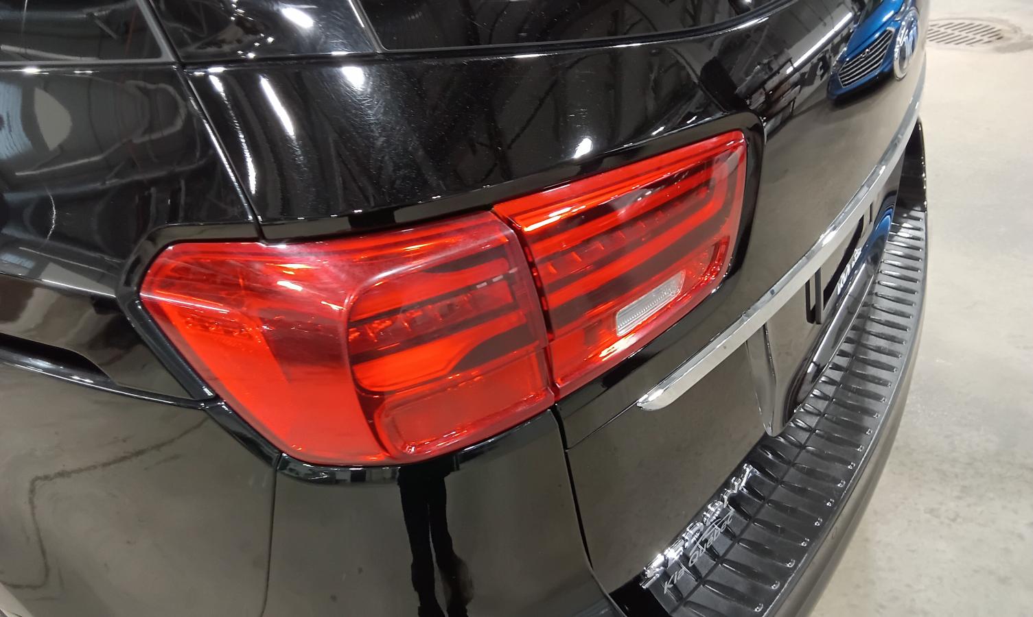 2019 Kia Sedona - Image 6