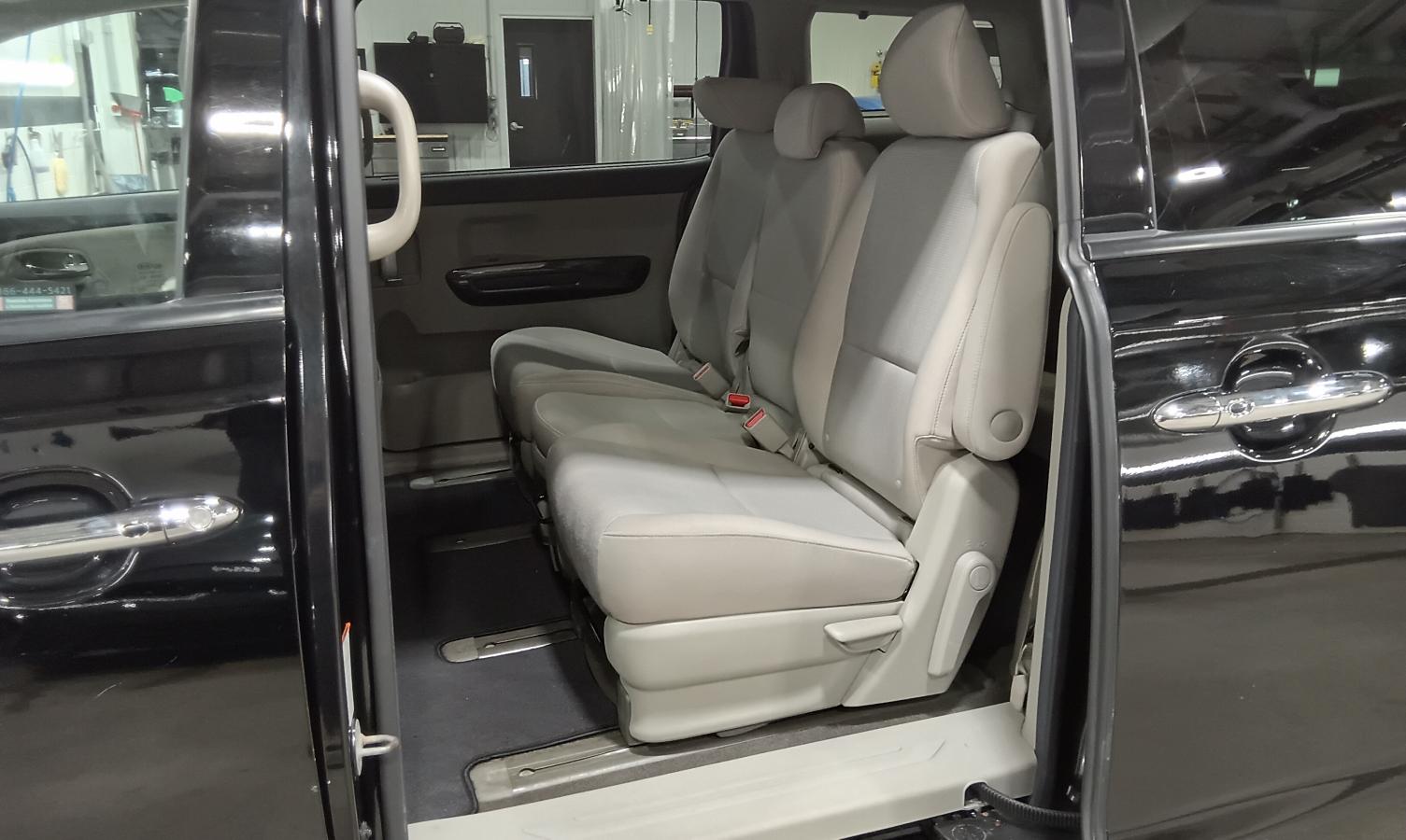 2019 Kia Sedona - Image 7