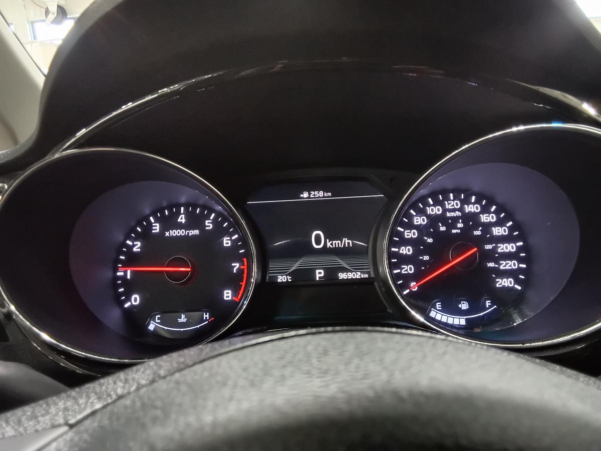 2019 Kia Sedona - Image 21