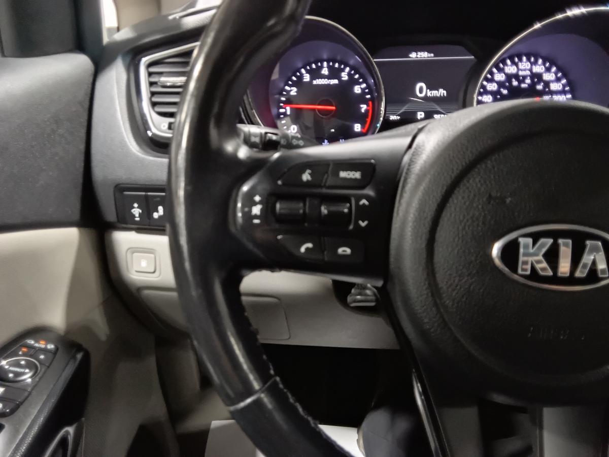 2019 Kia Sedona - Image 22