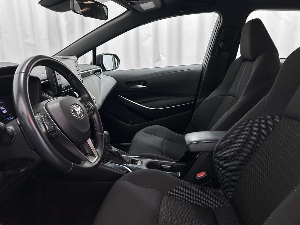 2022 Toyota Corolla - Image 16