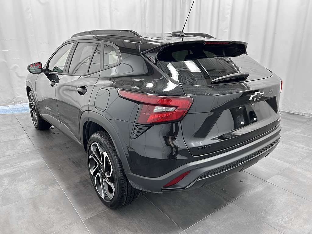 2025 Chevrolet Trax - Image 4