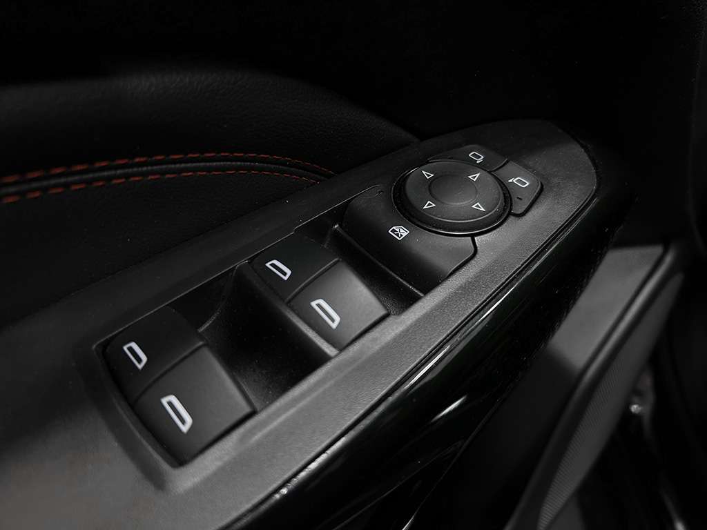 2025 Chevrolet Trax - Image 9