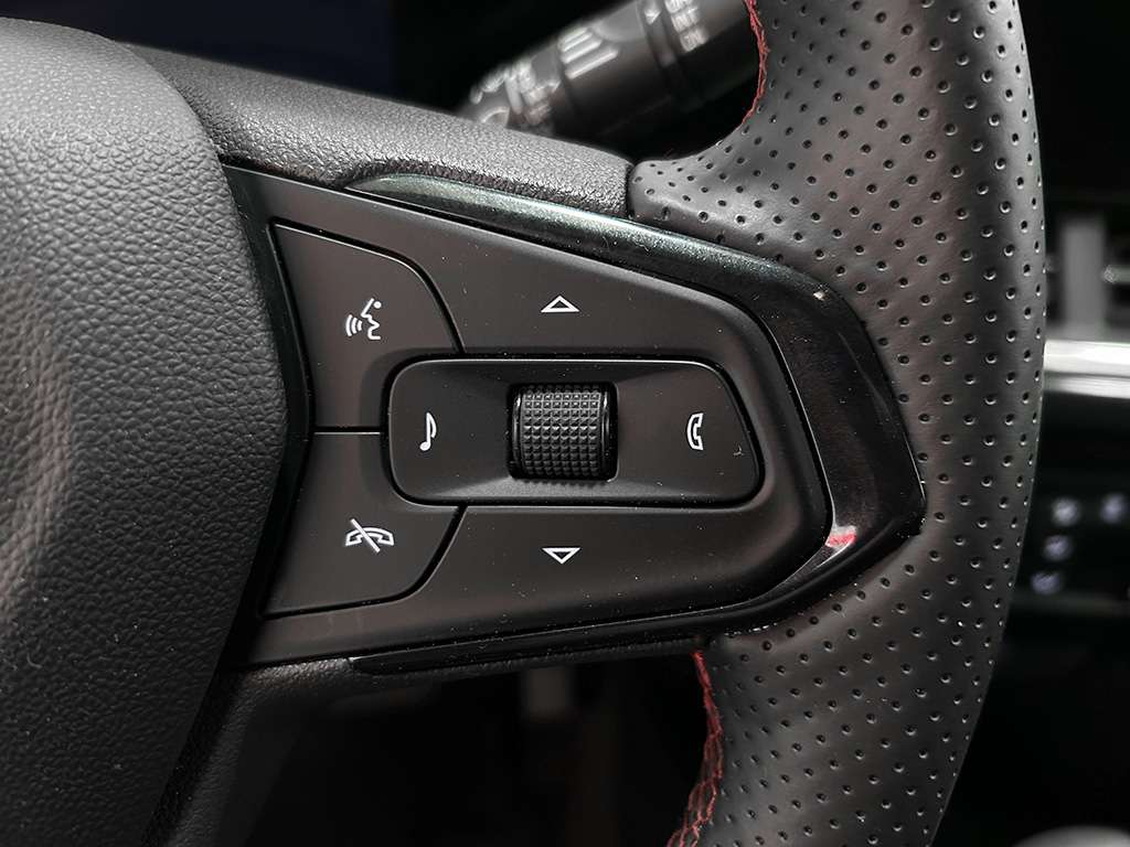 2025 Chevrolet Trax - Image 11