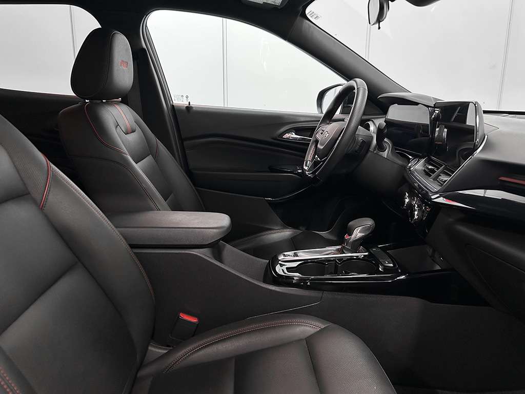 2025 Chevrolet Trax - Image 20