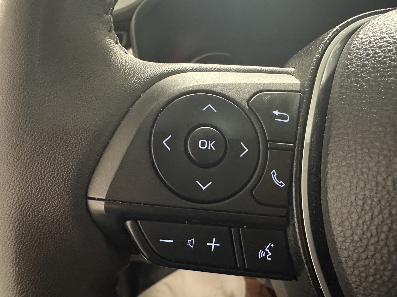 2023 Toyota RAV4 - Image 15