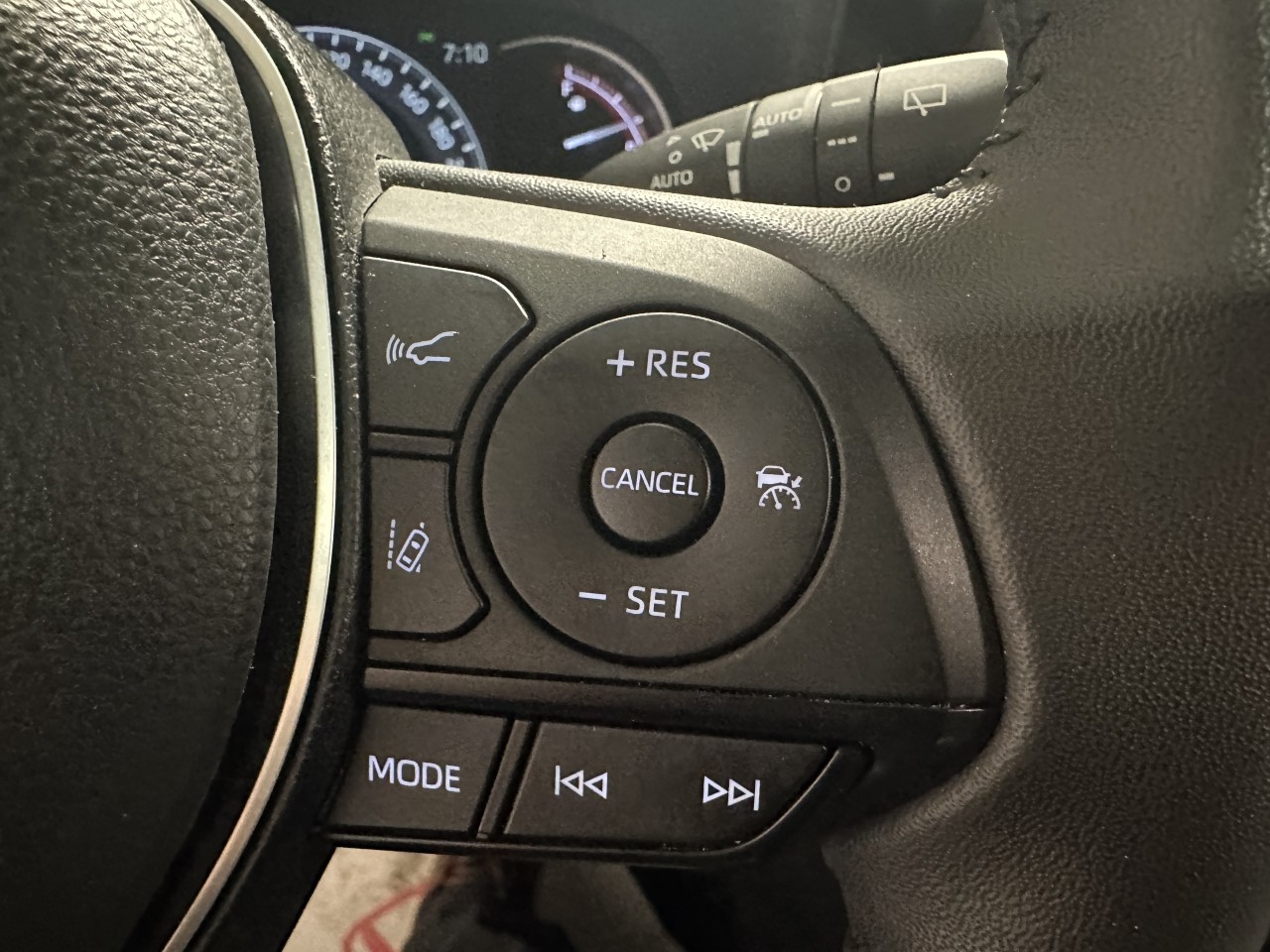 2023 Toyota RAV4 - Image 18