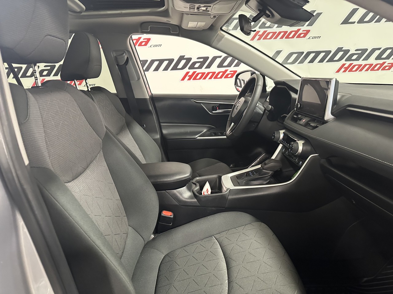 2023 Toyota RAV4 - Image 25