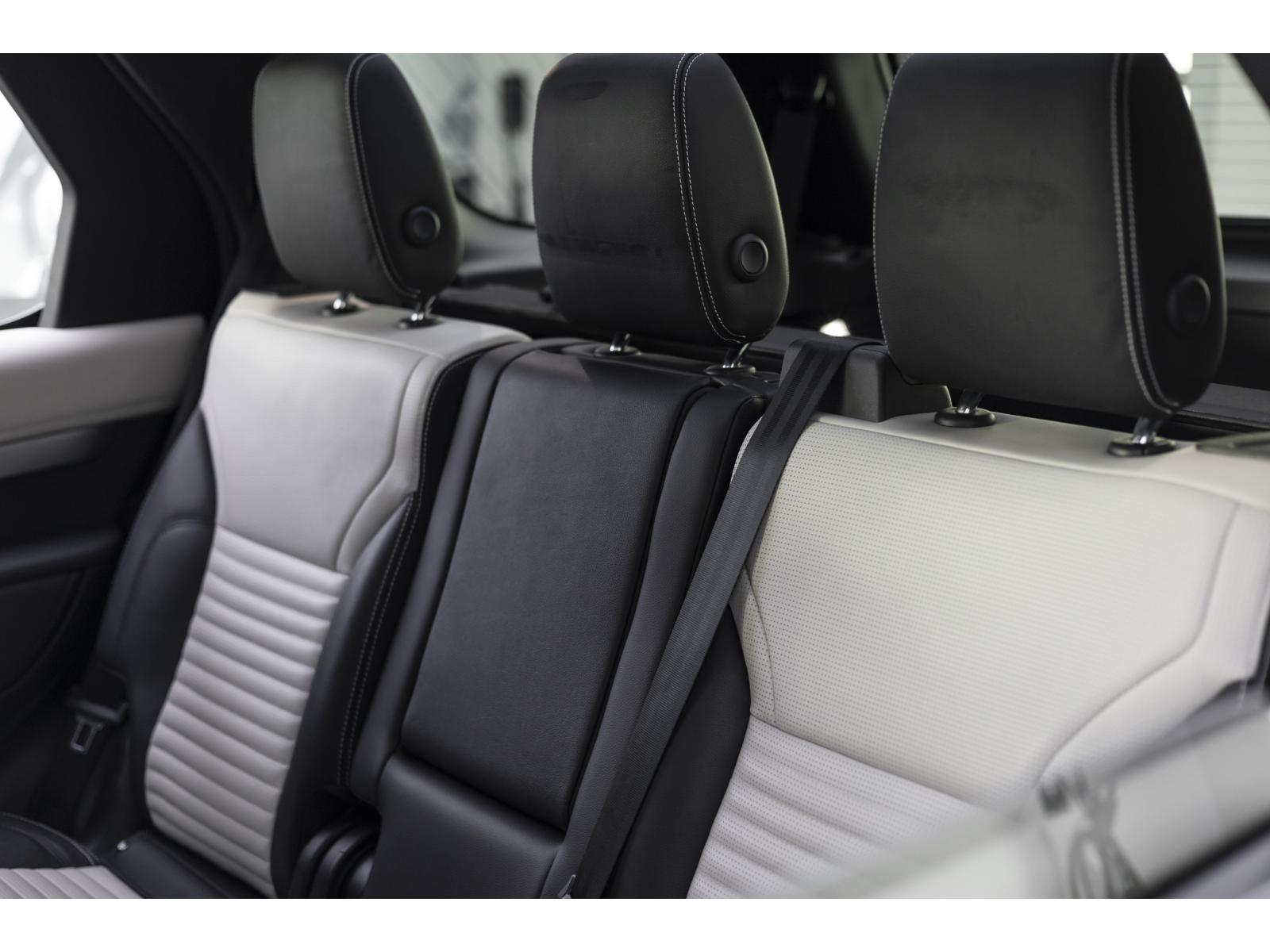 2023 Land Rover Rover - Image 14