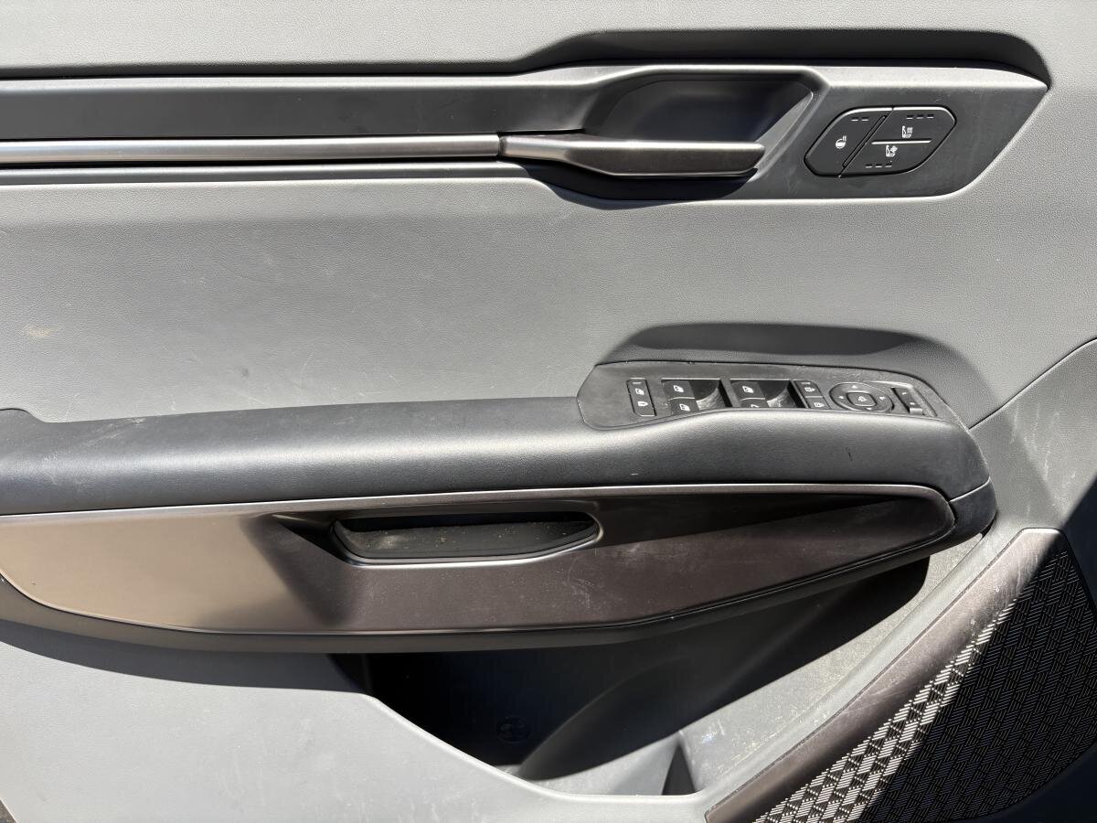 2024 Kia EV9 - Image 22