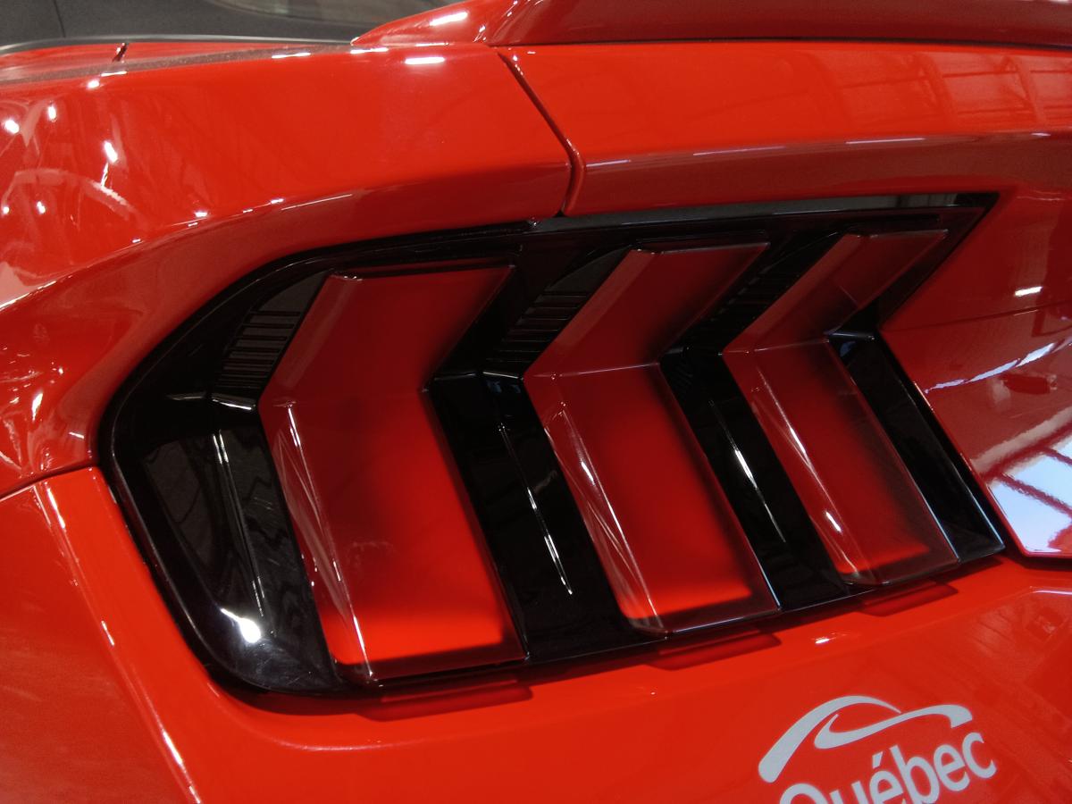 2025 Ford Mustang - Image 12