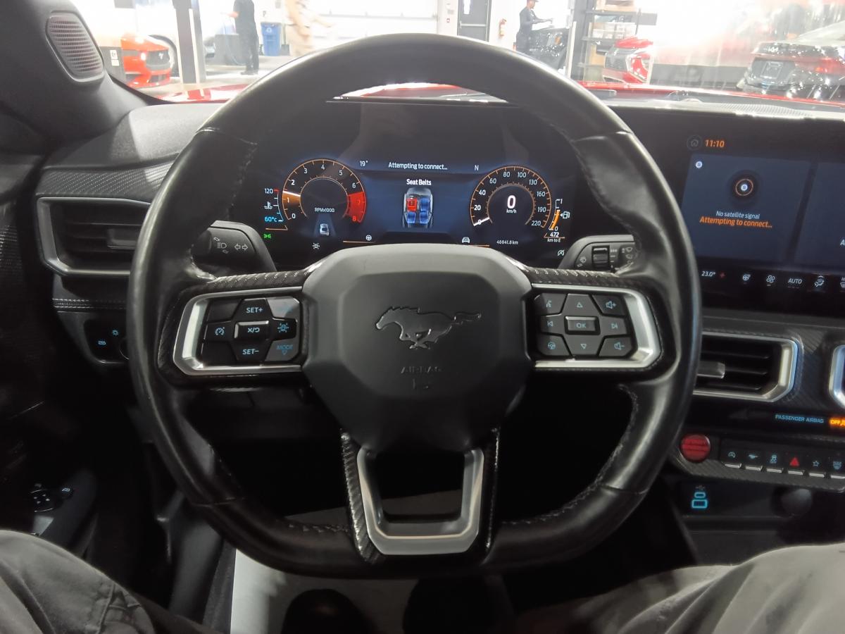 2025 Ford Mustang - Image 15