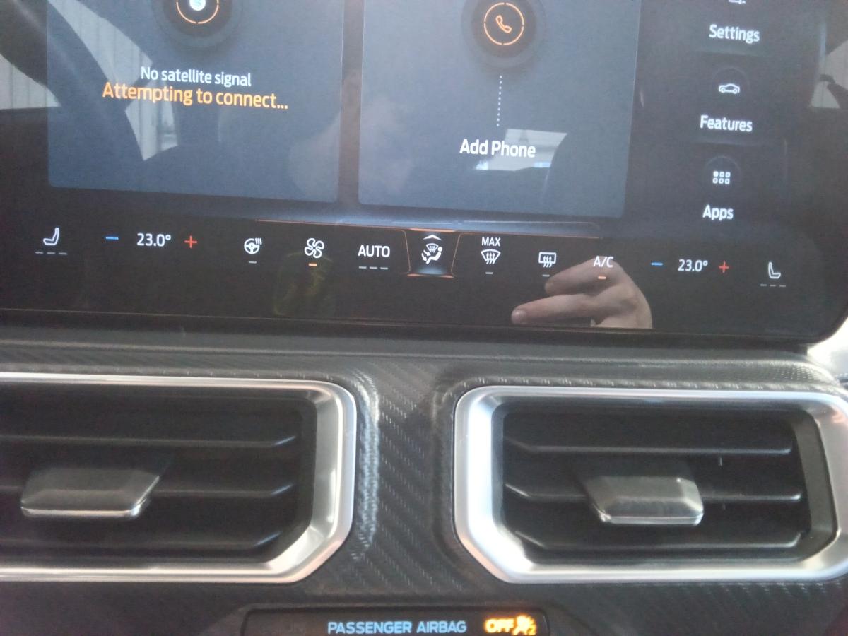 2025 Ford Mustang - Image 29