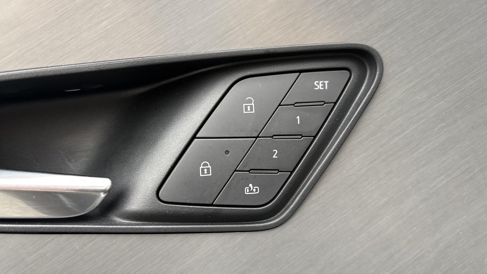 2024 Acura ZDX - Image 10