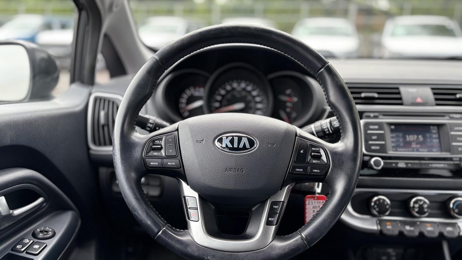 2016 Kia Rio - Image 8