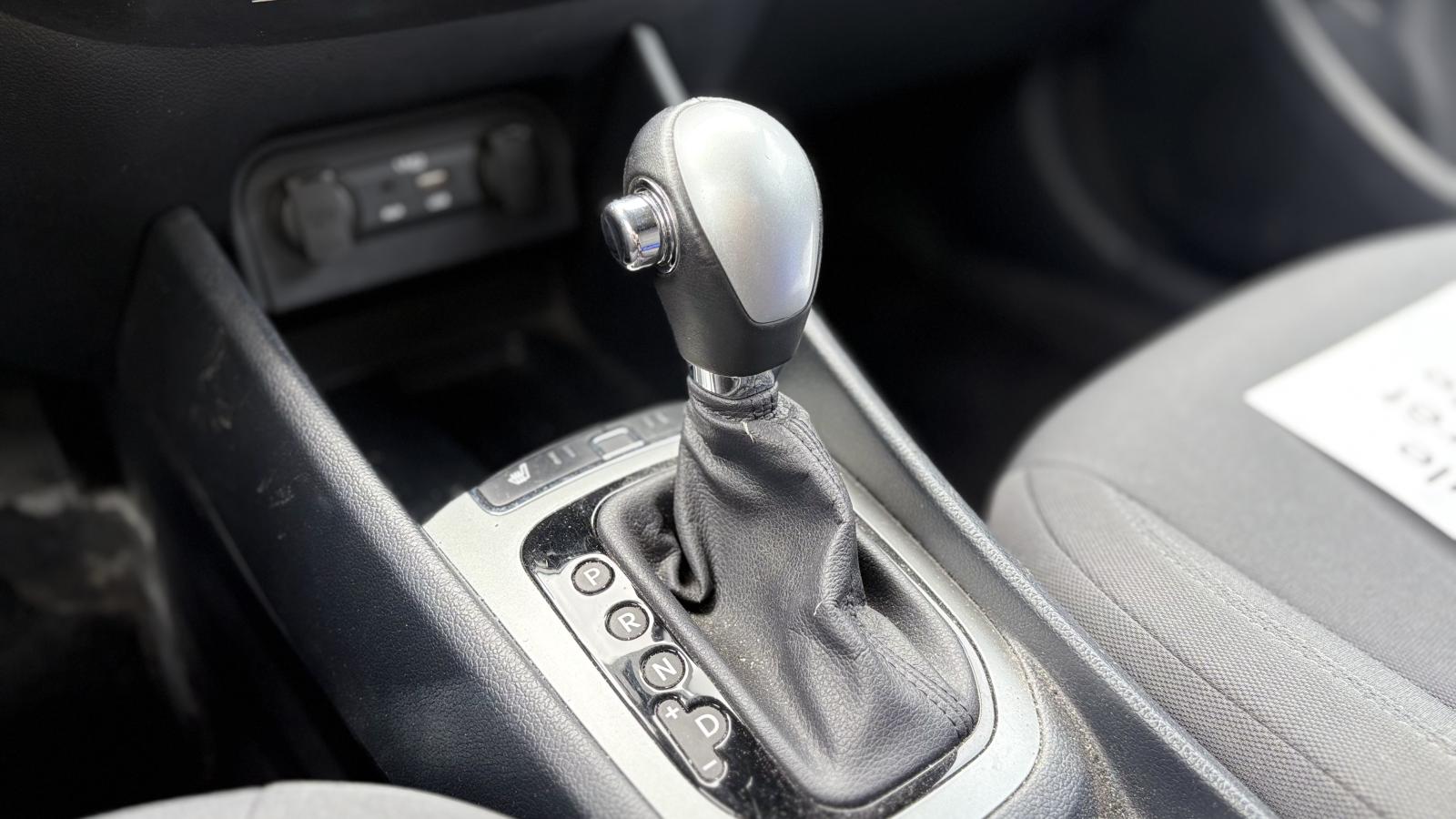 2016 Kia Rio - Image 22