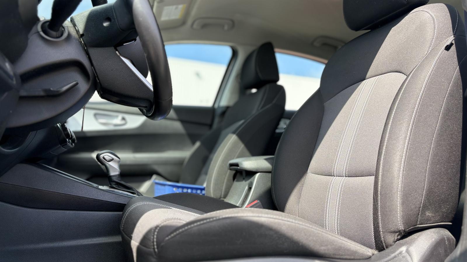 2022 Kia Forte - Image 11