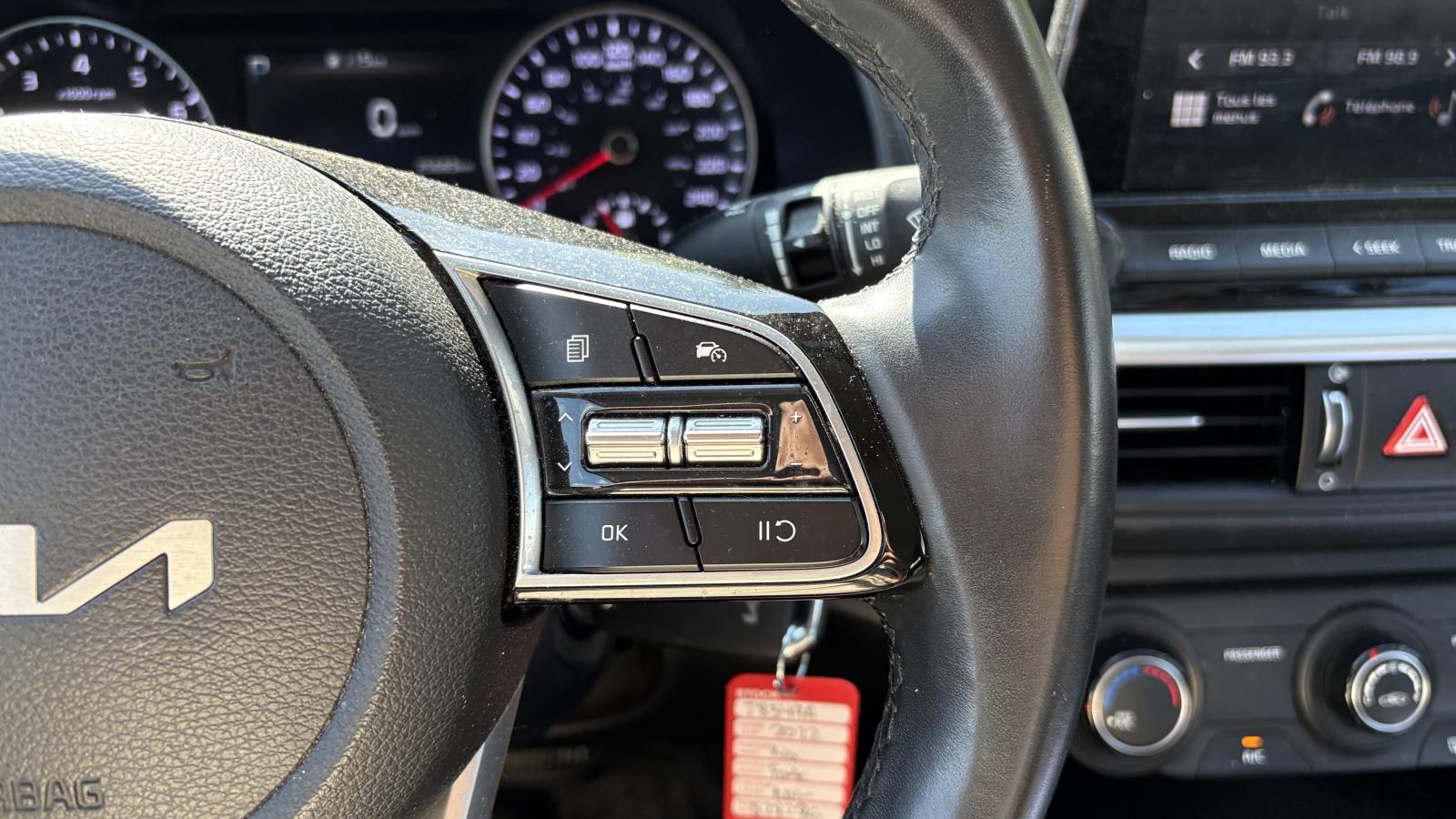 2022 Kia Forte - Image 16