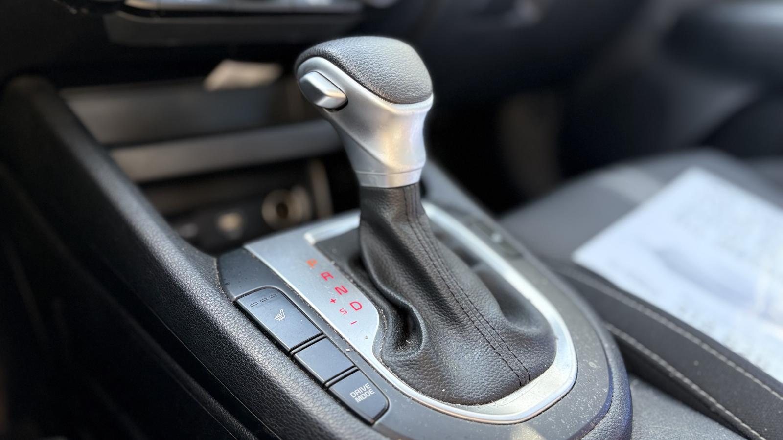 2022 Kia Forte - Image 22