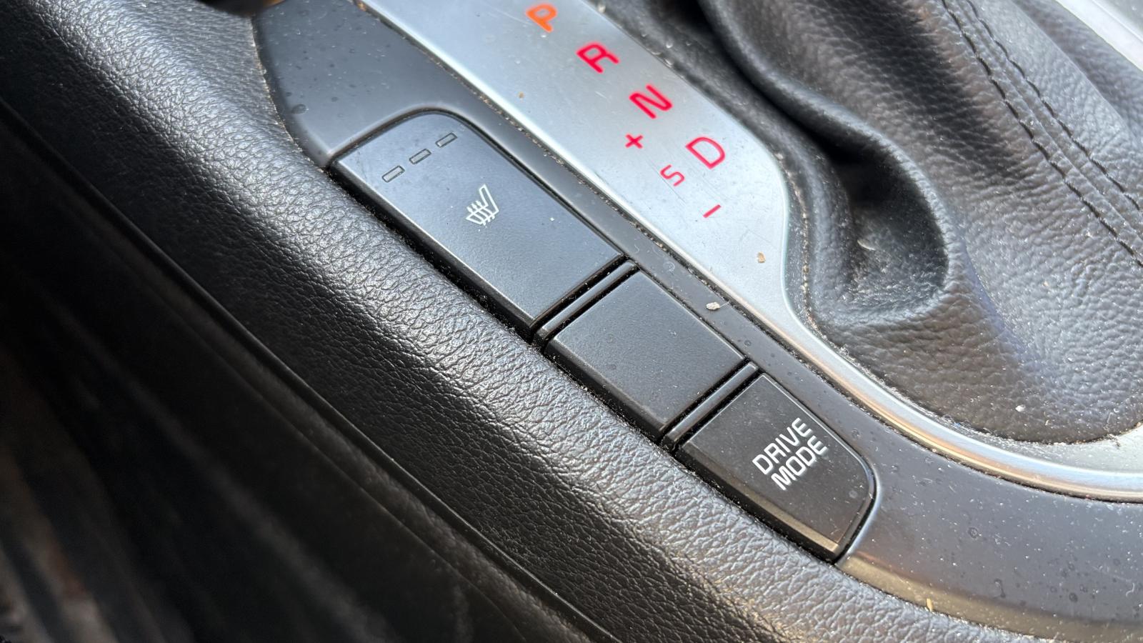2022 Kia Forte - Image 25