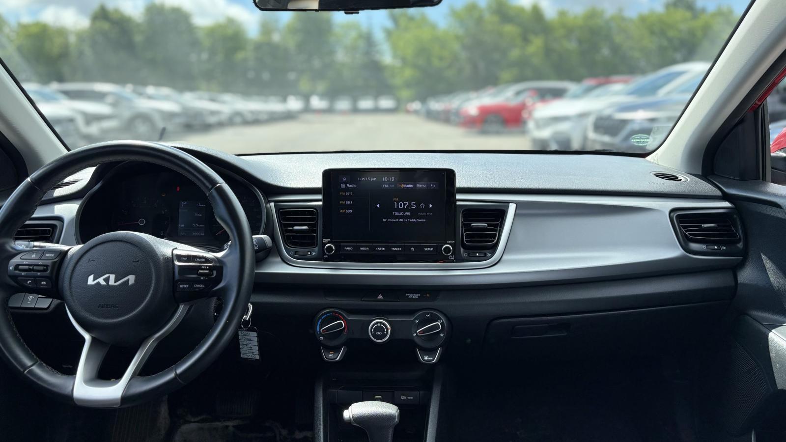 2022 Kia Rio5 - Image 6