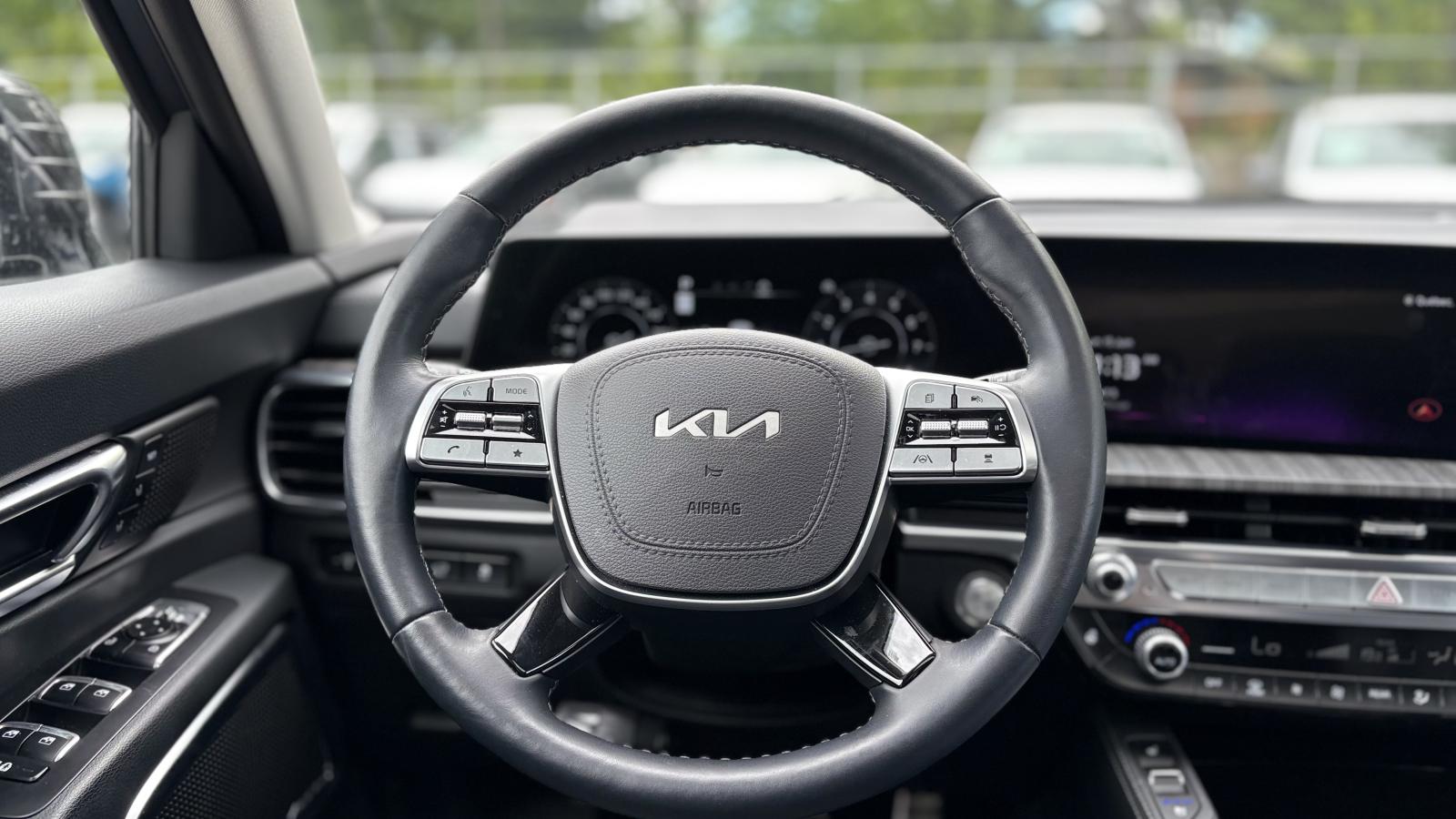 2025 Kia Telluride - Image 8