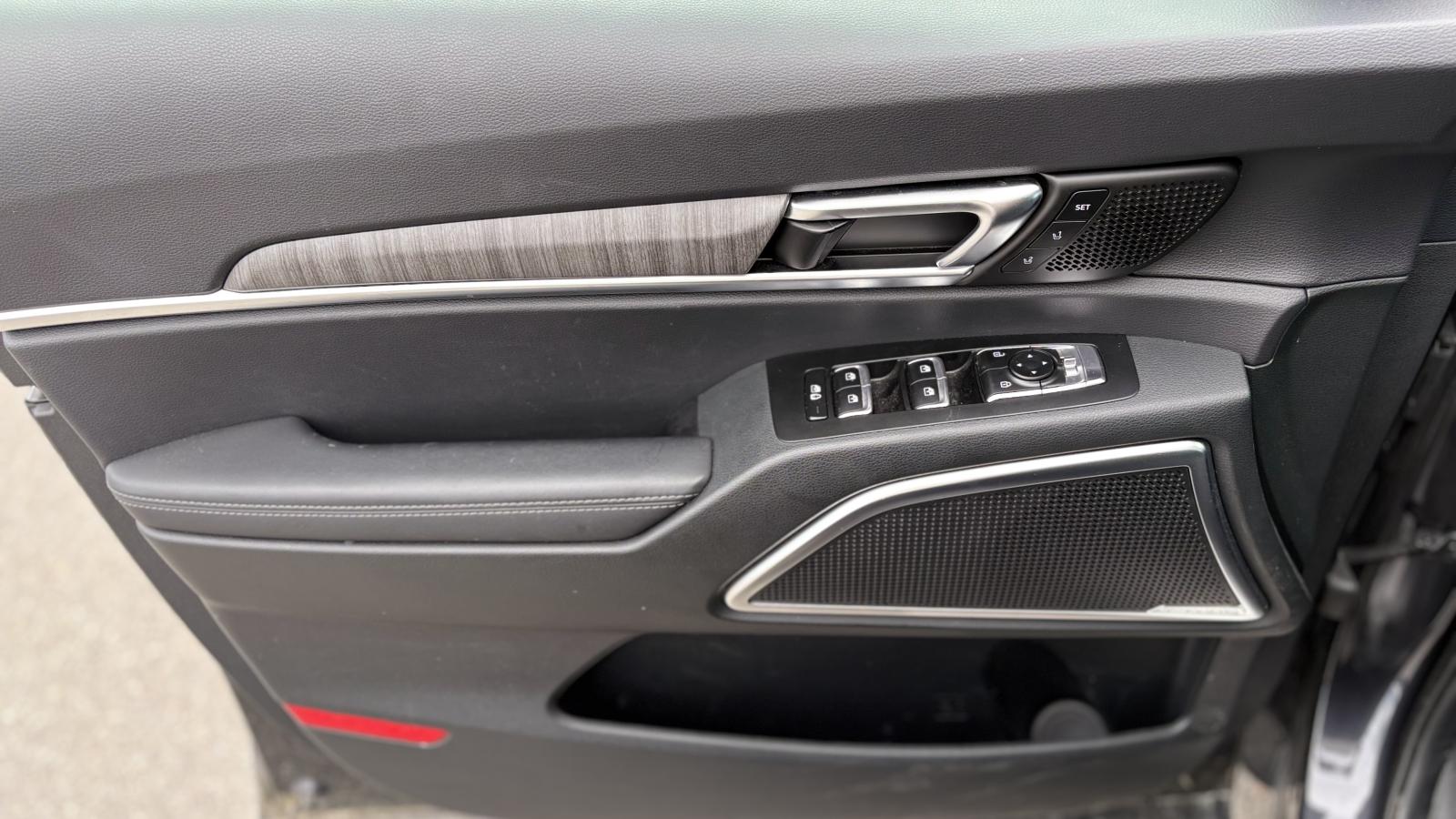 2025 Kia Telluride - Image 10