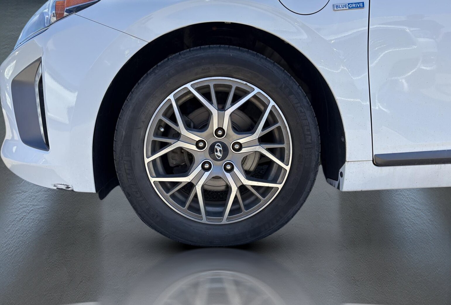 2019 Hyundai Accent - Image 5