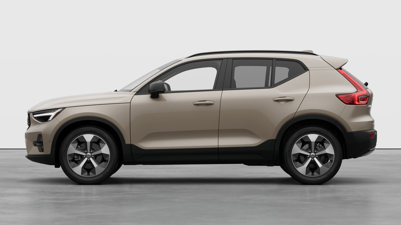 2026 Volvo XC40 - Image 8