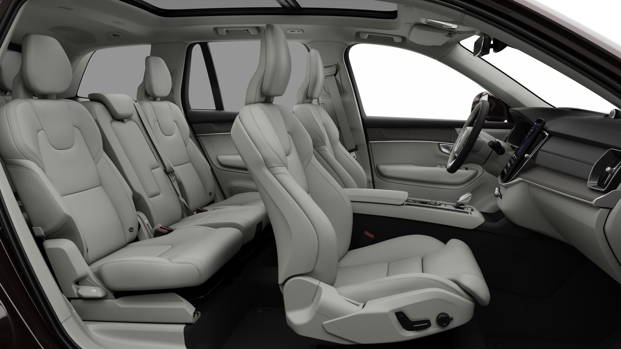2026 Volvo XC90 - Image 13