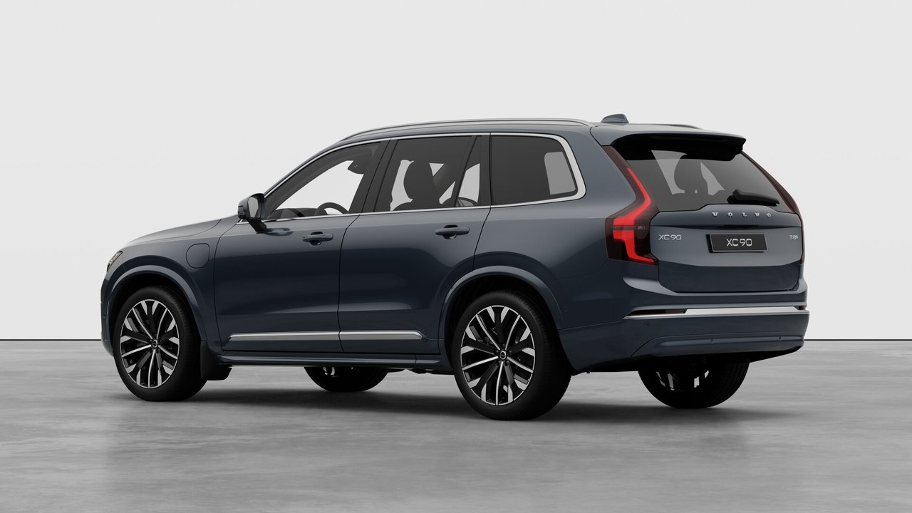 2026 Volvo XC90 Plug-In Hybrid - Image 2